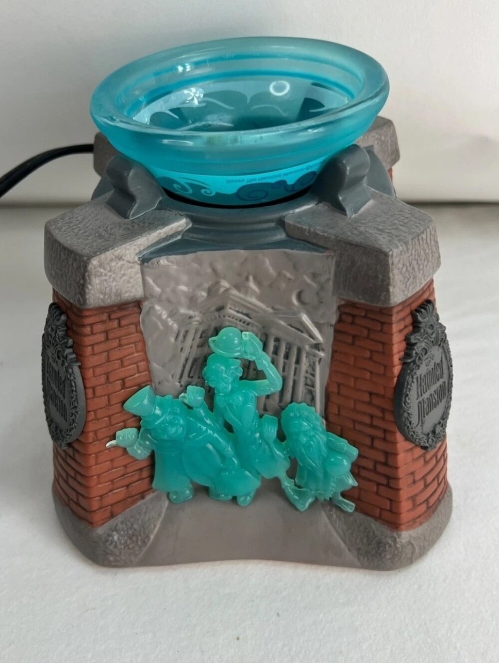 Scentsy The Haunted Mansion Warmer Disney Retired Excellent Condition